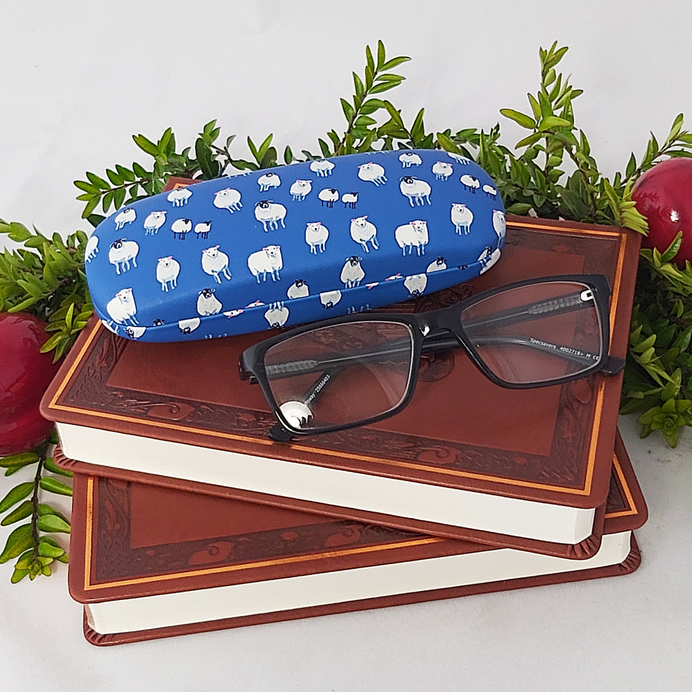 CGL09 Sheep Glasses Case Ursula Celano