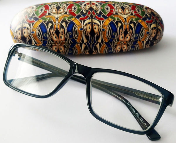 CGL05 - Celtic Stone Pattern Glasses Case