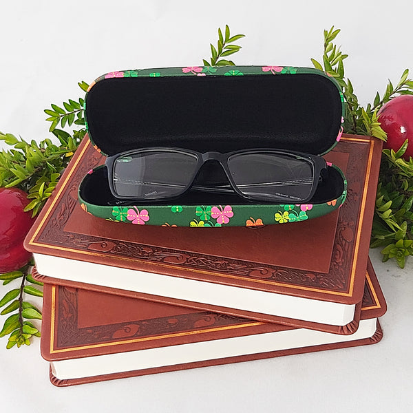 CGL08 - Multi Color Shamrocks Glasses Case