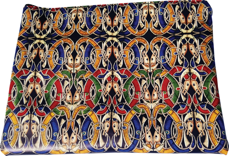 CLP05 - Celtic Stone Pattern Purse