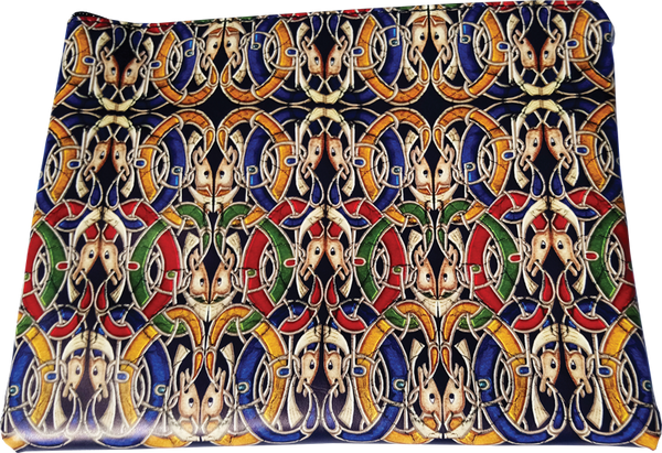 CLP05 - Celtic Stone Pattern Purse